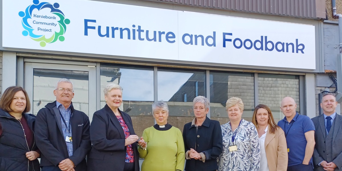 📷 The new community hub, with partners from Falkirk Council, INEOS Grangemouth and local charity Kersiebank Community Project (KCP).