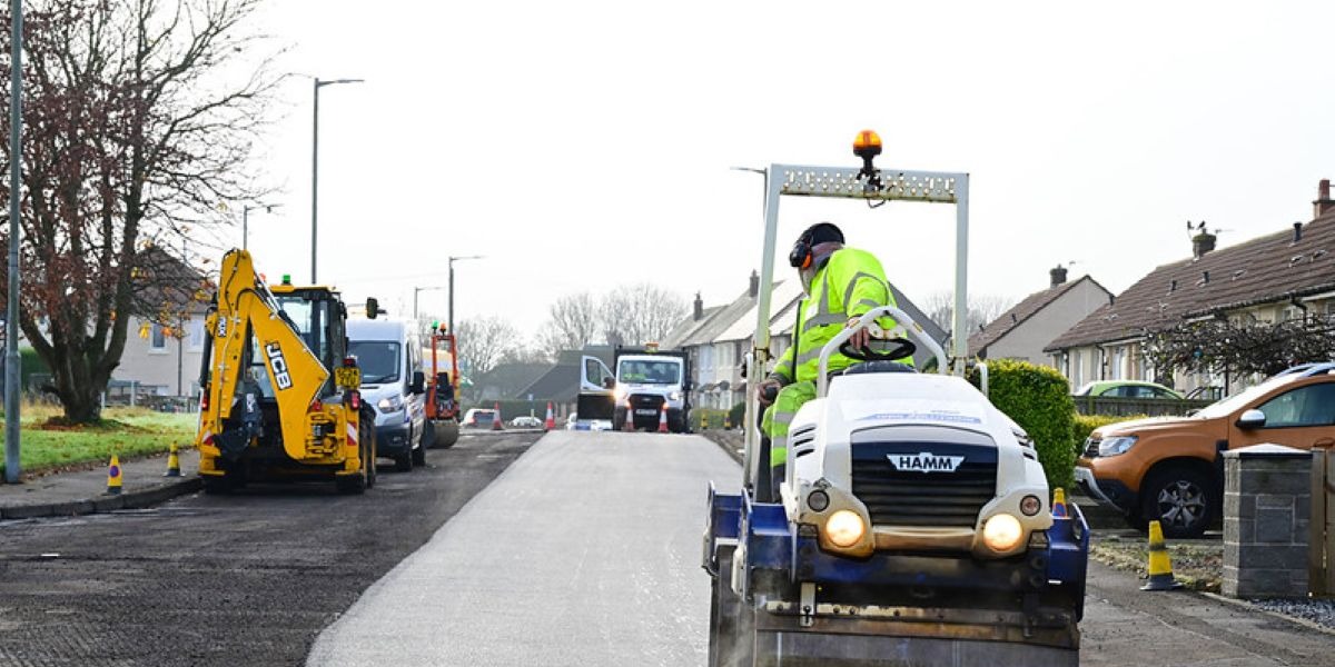 📷 During 2025/26, 84 resurfacing schemes were completed.